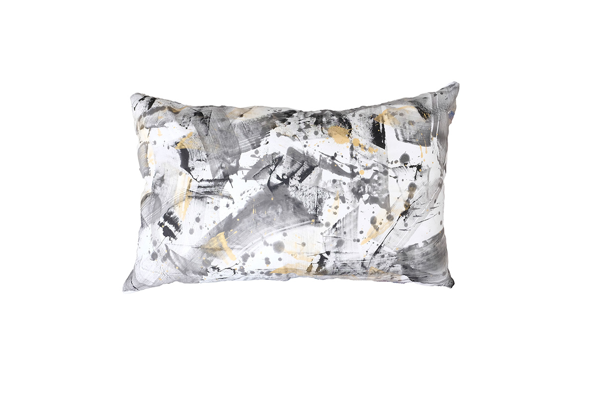 Dana-Mooney-Vancouver-Artist-Large-Dog-Bed-Black-Gold-Front