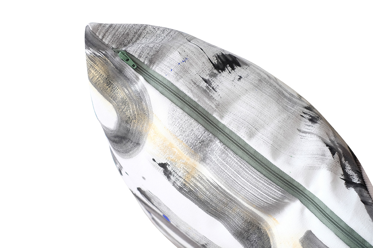 Dana-Mooney-Vancouver-Artist-Small-Dogbed-Graphic-U-zipper