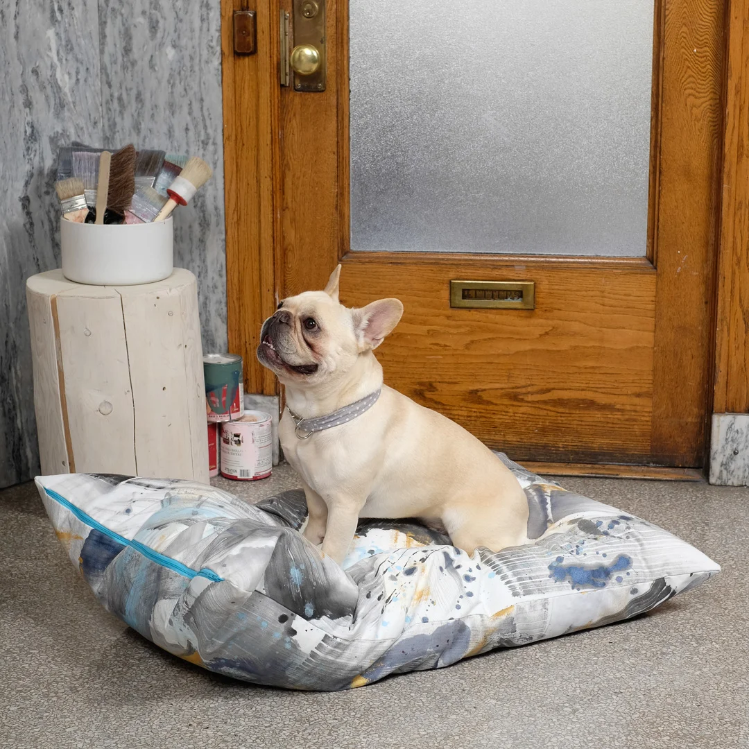 Dana-Mooney-Vancouver-Artist-Medium-Dogbed-Dog-Model-Blue-Greys