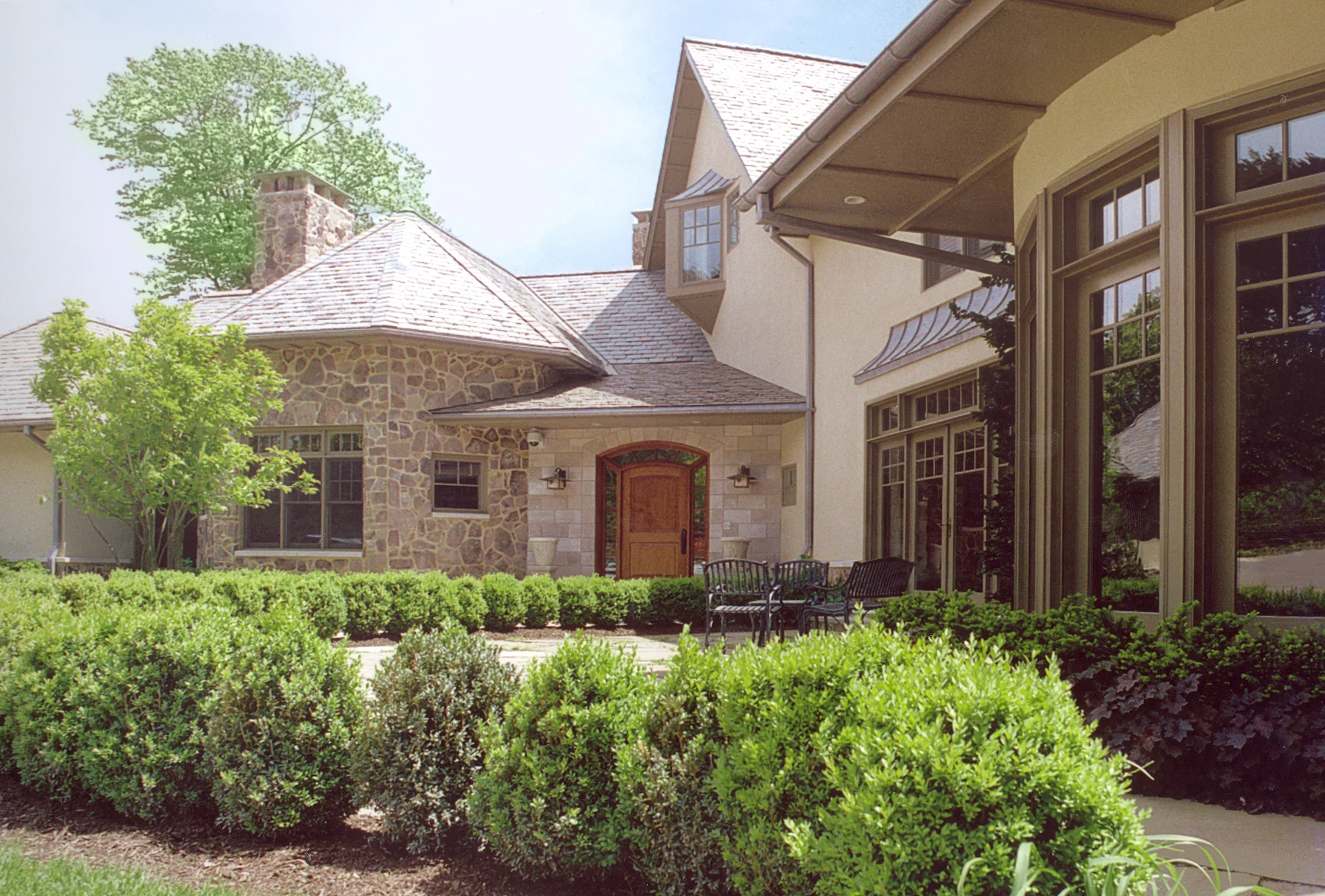 Navesink River Road | The challenge of this site included a 120’ drop to the water’s edge from a panoramic view of the picturesque Navesink River. The home’s program consists of comfortable and stylish spaces for daily living along with grand rooms for lively entertainment including Racquetball court, enclosed swimming pool, and home theater.