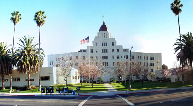 PHOTO CREDIT: Above photo of St. Luke’s Medical Center is from Real to Reel’s website .