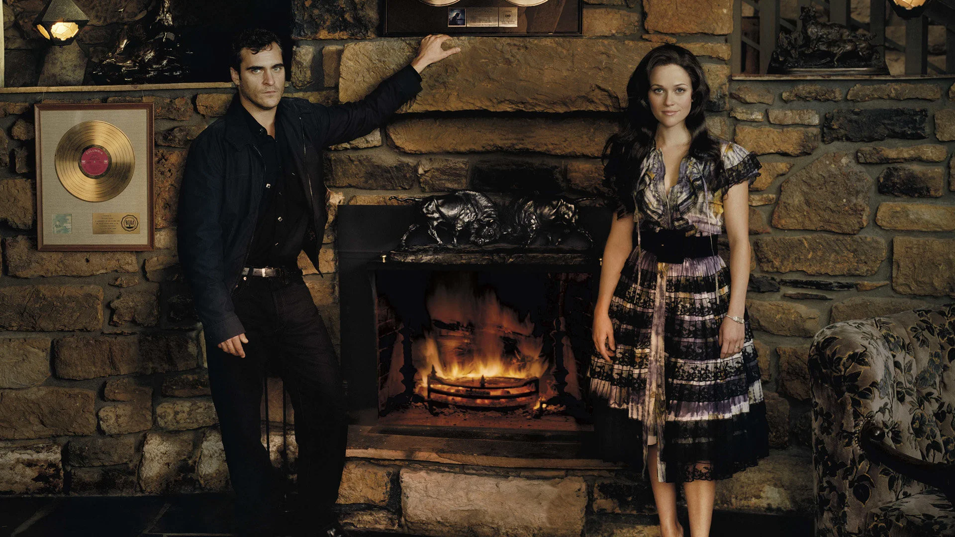 Joaquin Phoenix and Reese Witherspoon in Walk The Line, filmed in Mississippi - image via Google.