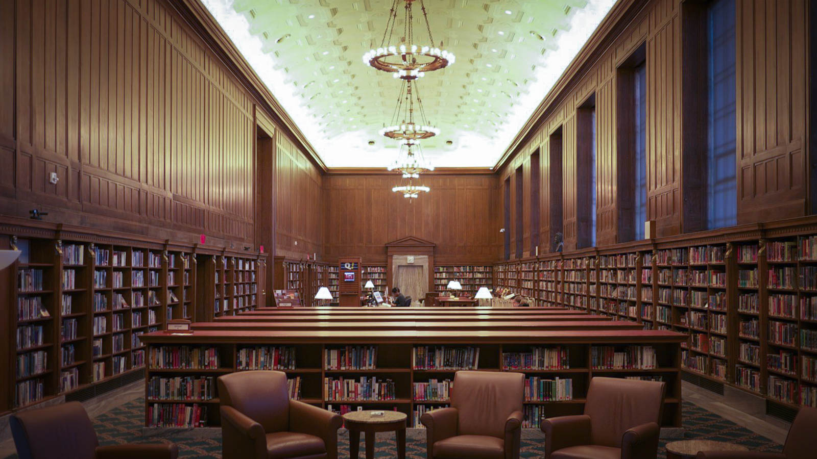 One of the reading rooms at the Central Library - image via LocationsHub.com .