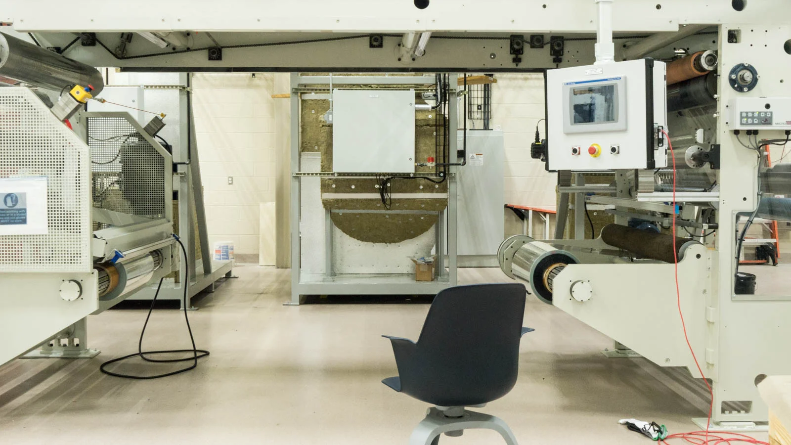 The Advanced Manufacturing High Bay is equipped with cutting-edge technologies for training purposes.