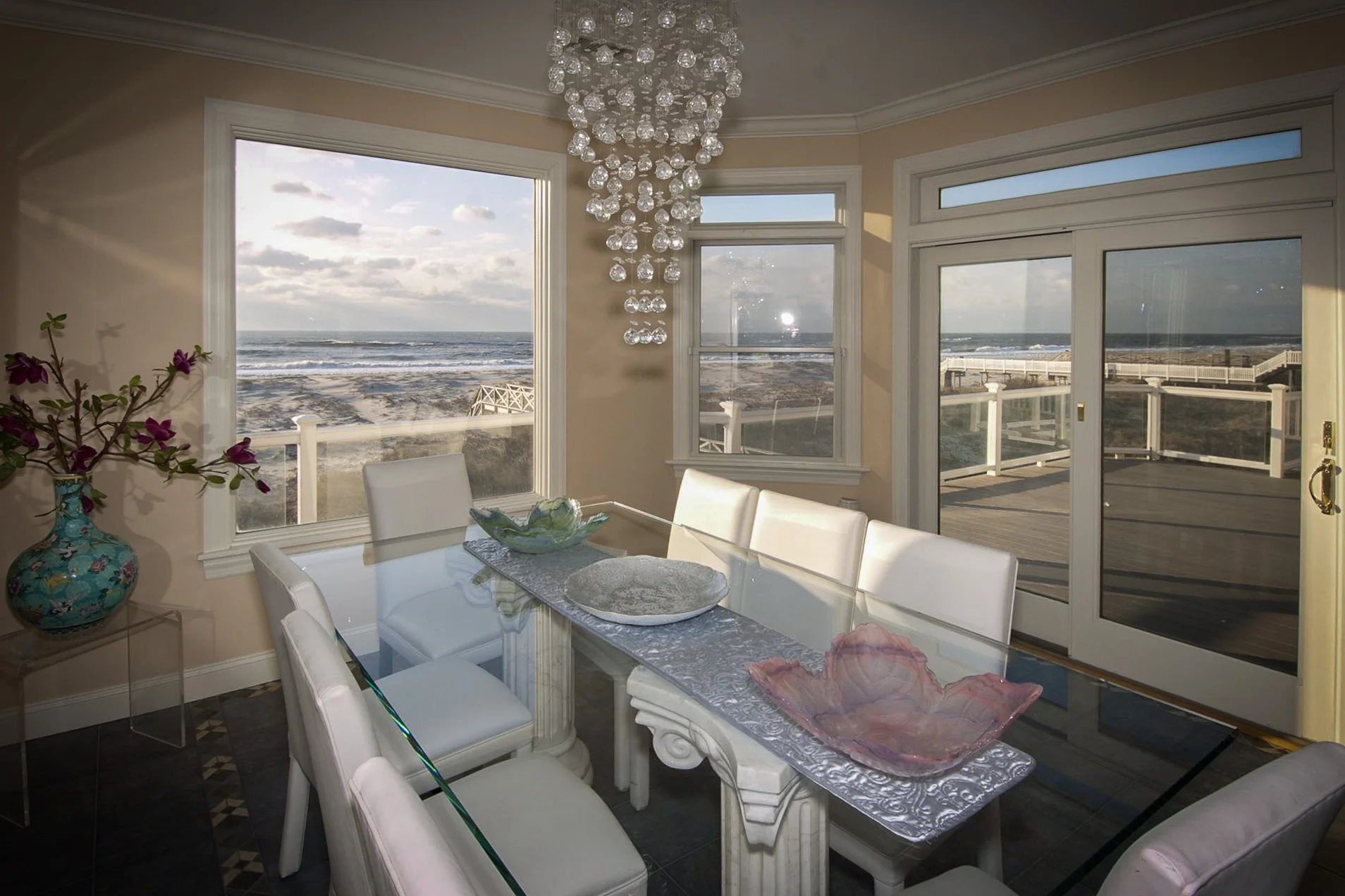 FEATURED LOCATION Oceanfront Hampton Beach House — LocationsHub