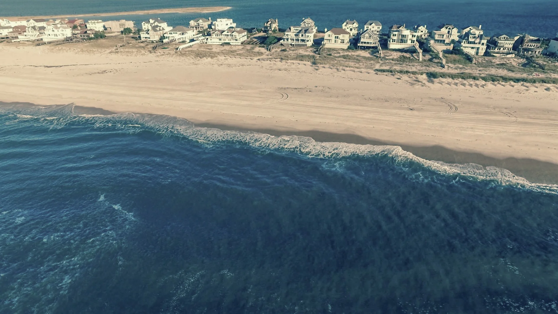 FEATURED LOCATION Oceanfront Hampton Beach House — LocationsHub