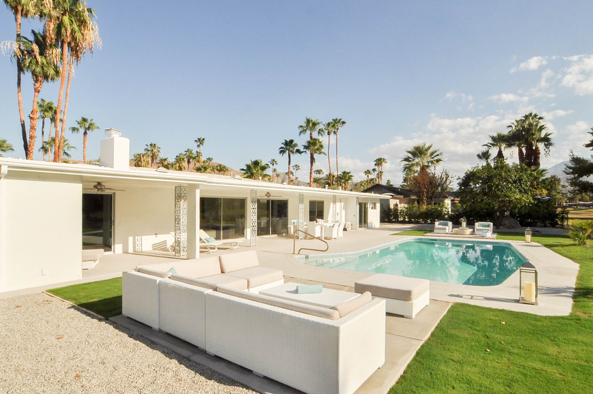 FEATURED LOCATION: Mid-Century Luxury Palm Springs Home — LocationsHub
