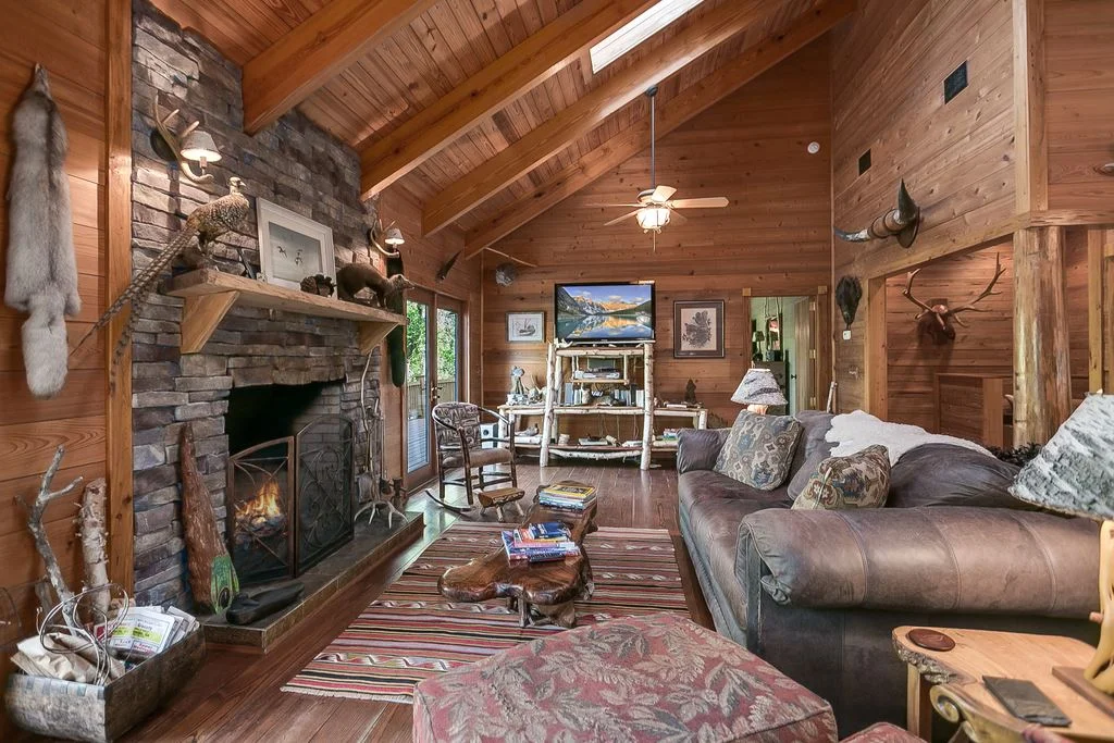 FEATURED FILMING LOCATION Stars Aligned River Retreat — LocationsHub