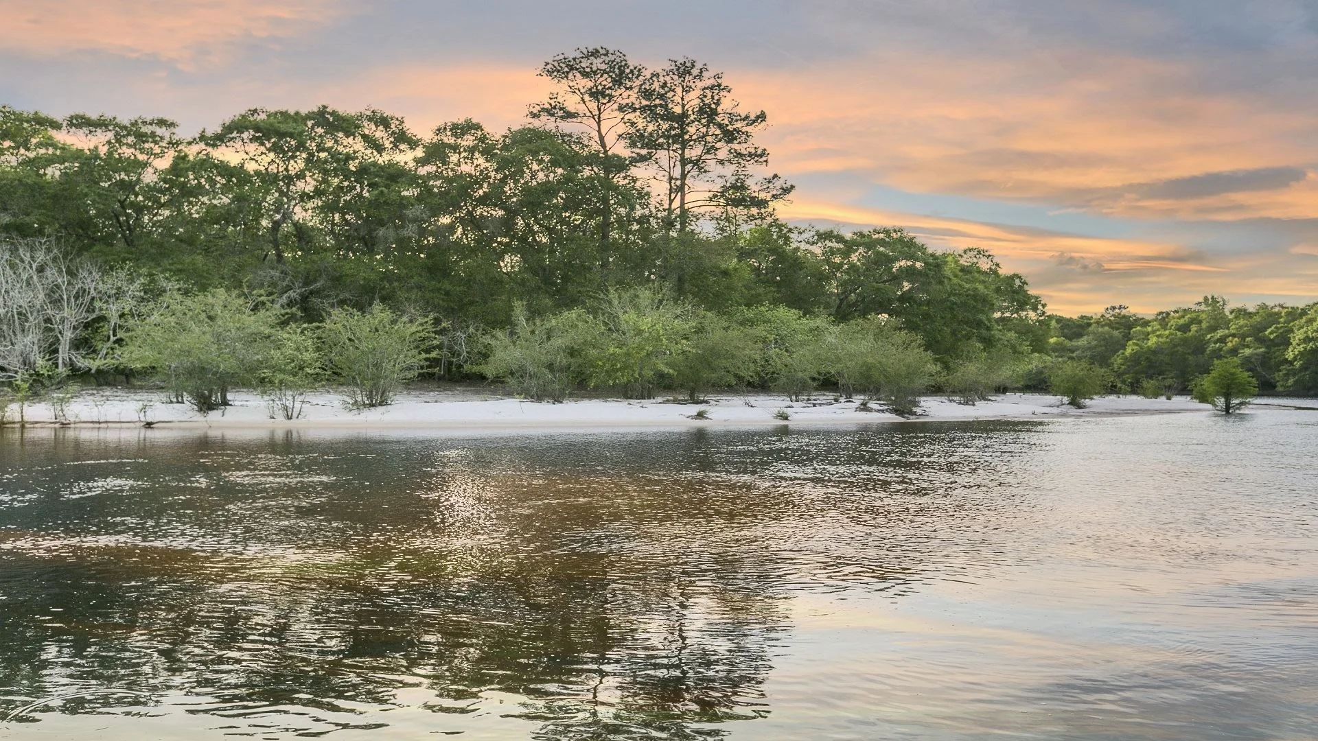 FEATURED FILMING LOCATION Stars Aligned River Retreat — LocationsHub