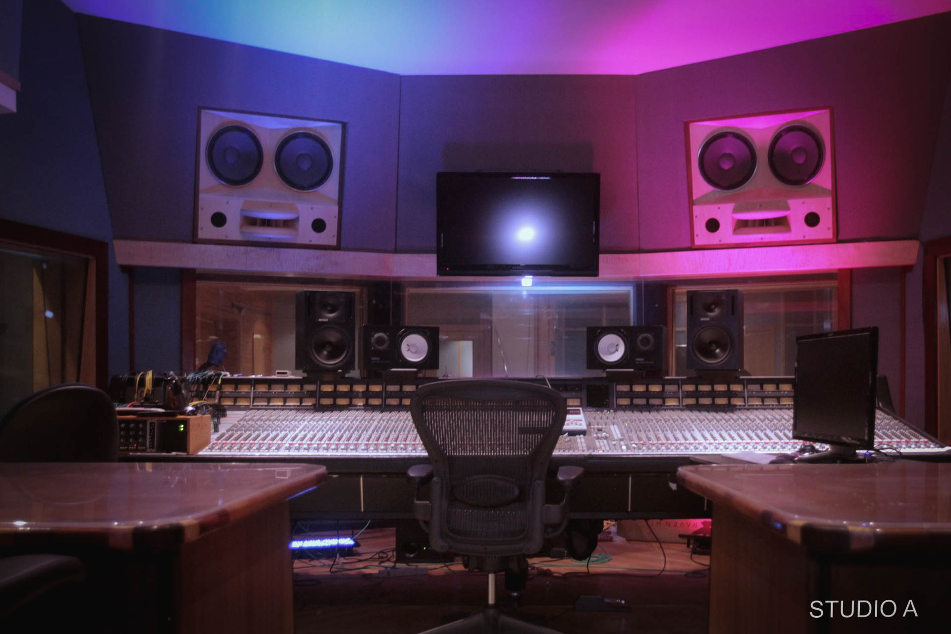 FEATURED FILMING LOCATION: Tree Sound Studios