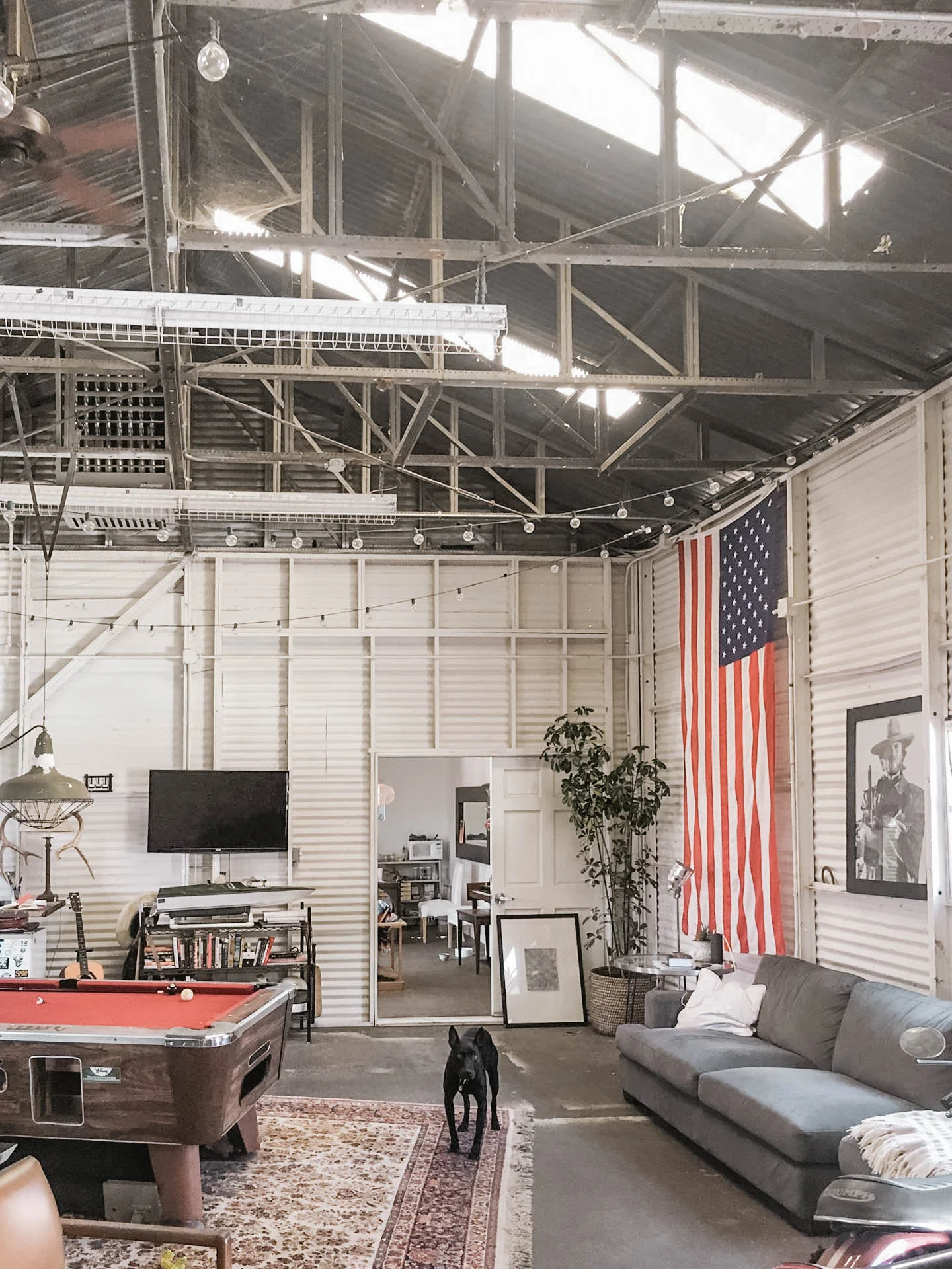 FEATURED FILMING LOCATION Olive Street Specials — LocationsHub