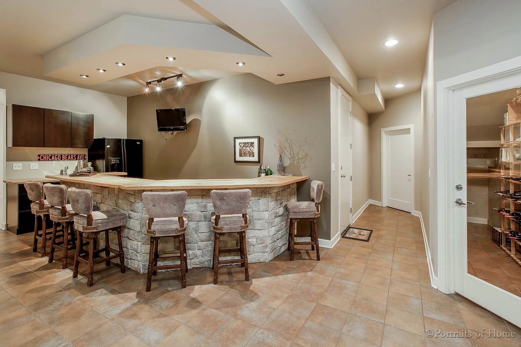 FEATURED FILMING LOCATION Lodge at Cantigny Woods — LocationsHub