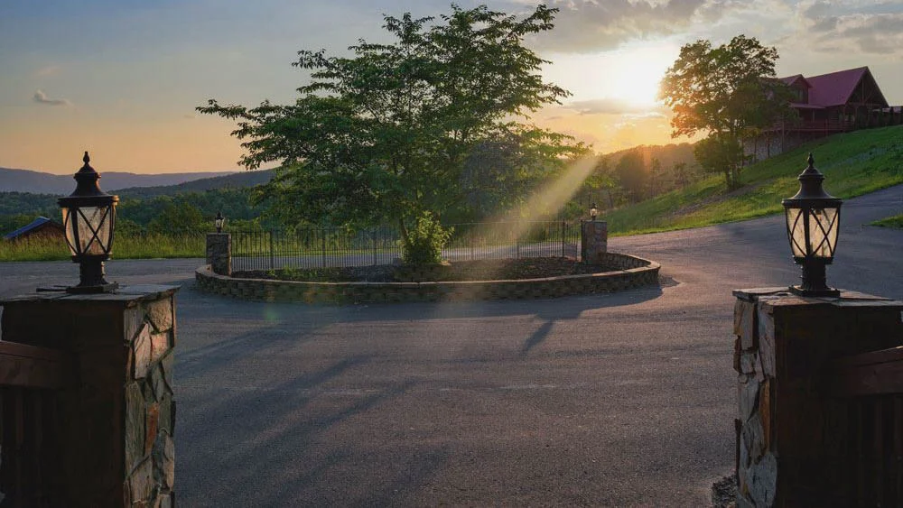 FEATURED FILMING LOCATION Carolina Mountain View Cabins — LocationsHub