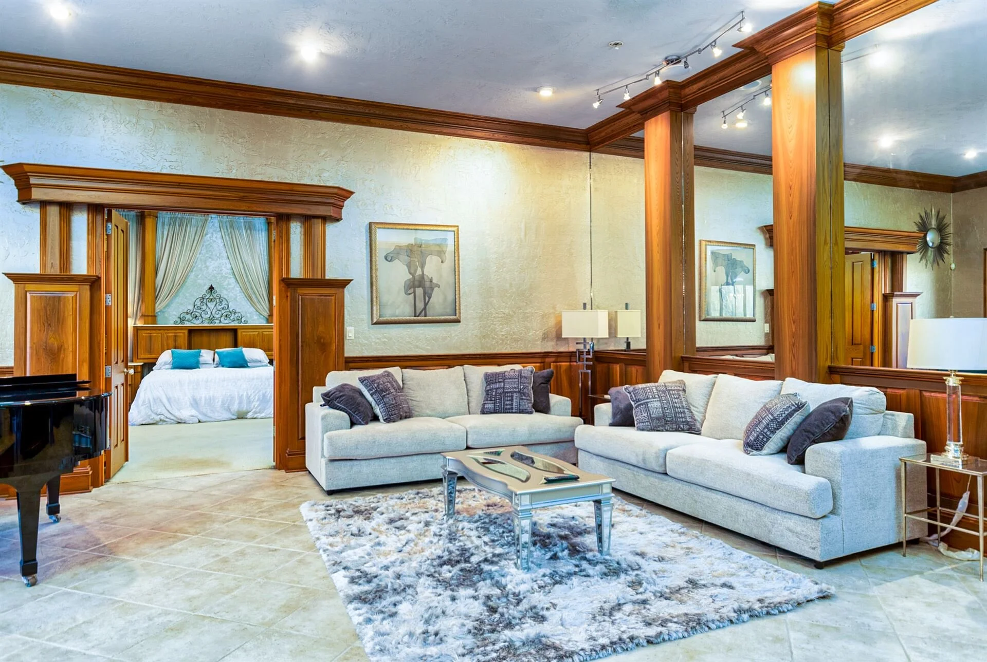 FEATURED FILM LOCATION Live Oak Manor — LocationsHub