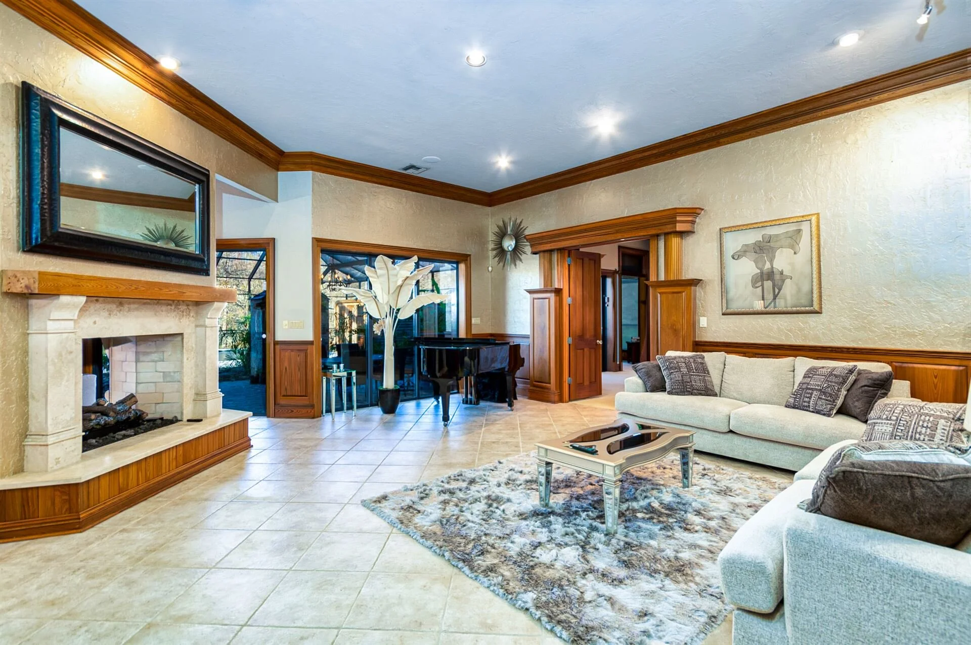 FEATURED FILM LOCATION Live Oak Manor — LocationsHub