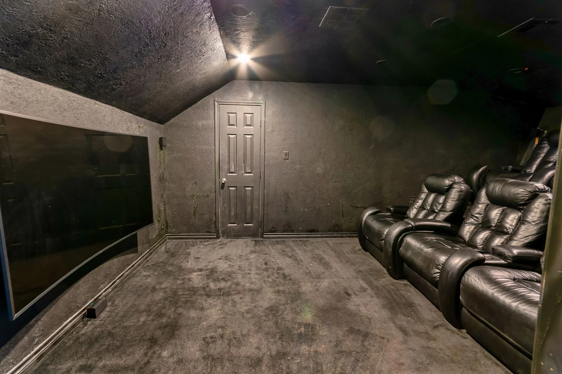 FEATURED FILM LOCATION Live Oak Manor — LocationsHub