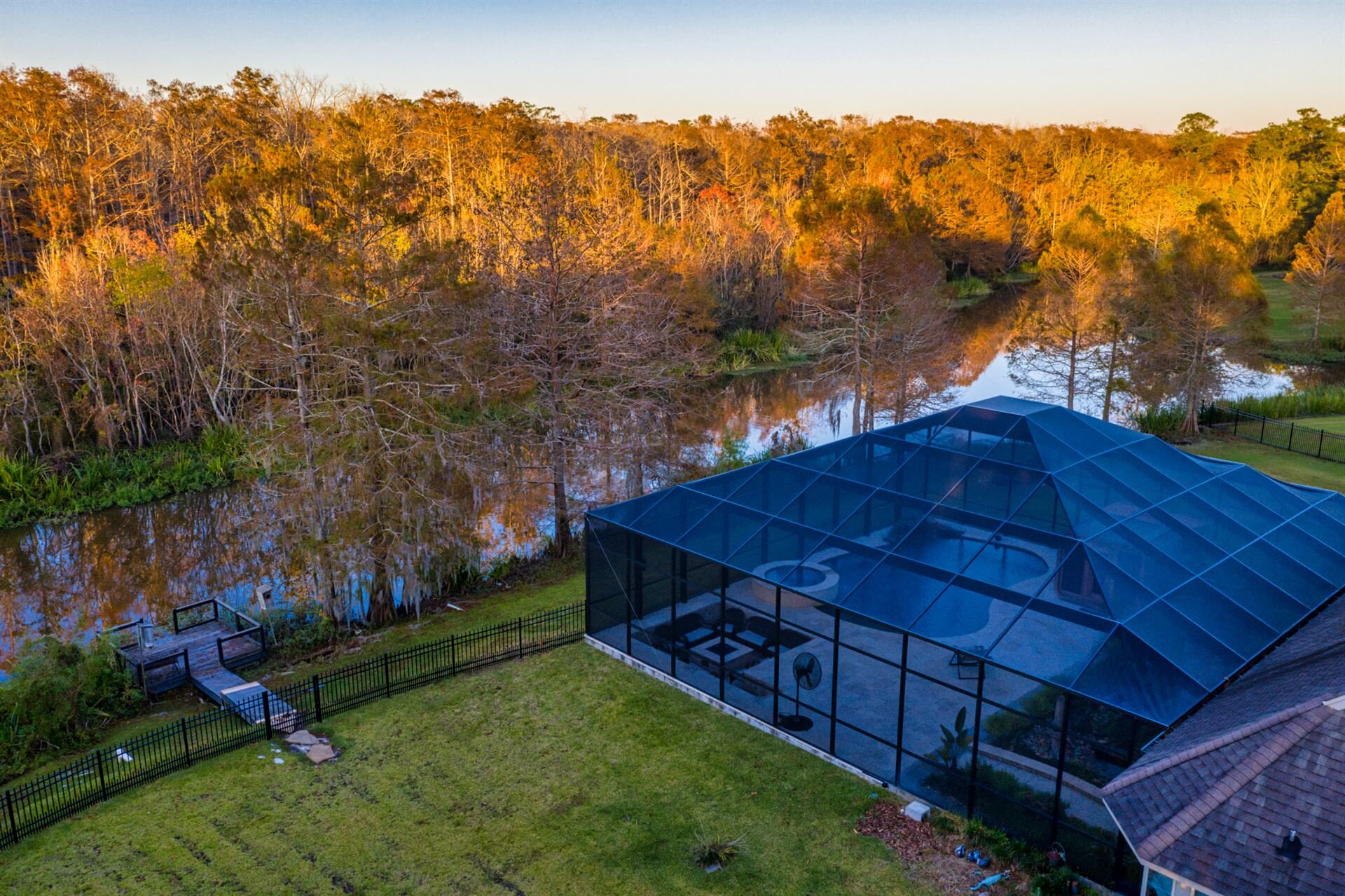 FEATURED FILM LOCATION Live Oak Manor — LocationsHub