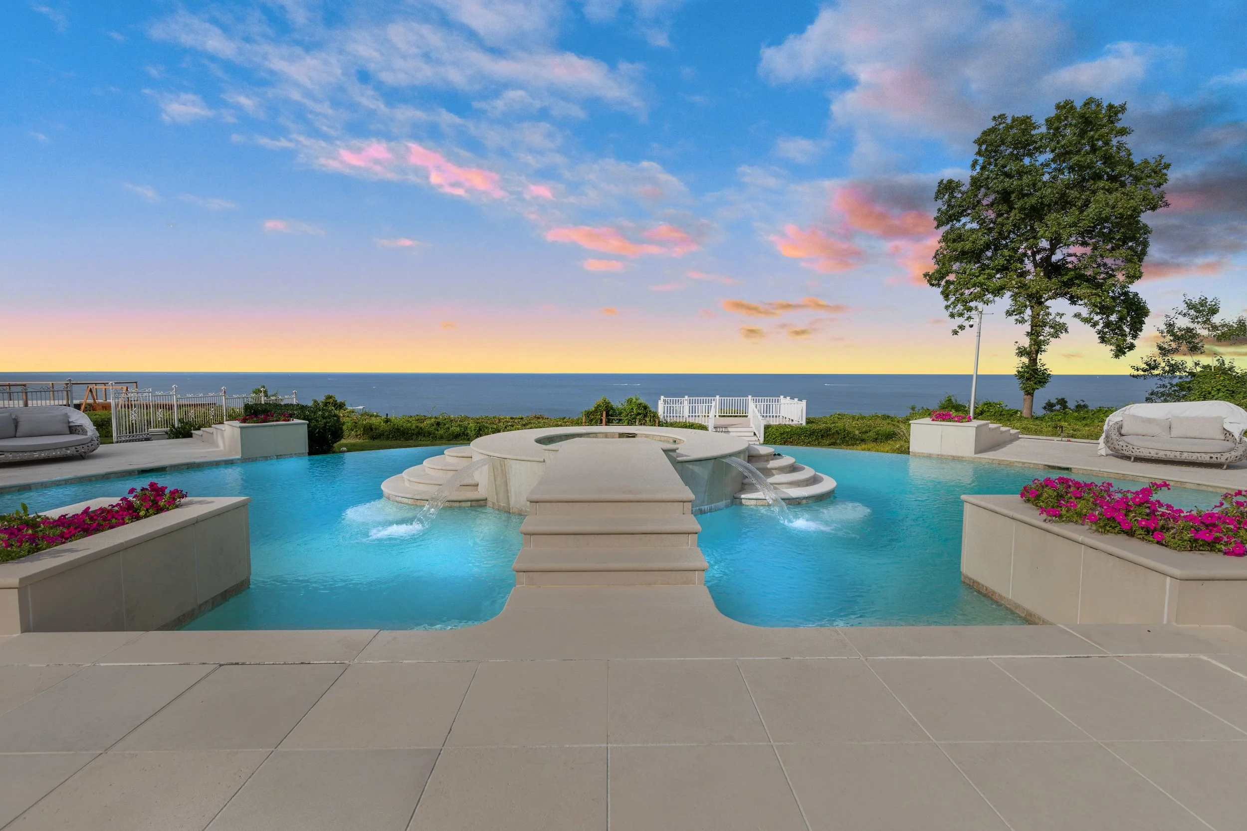 FEATURED FILM LOCATION Beachfront Atlantis Manor — LocationsHub