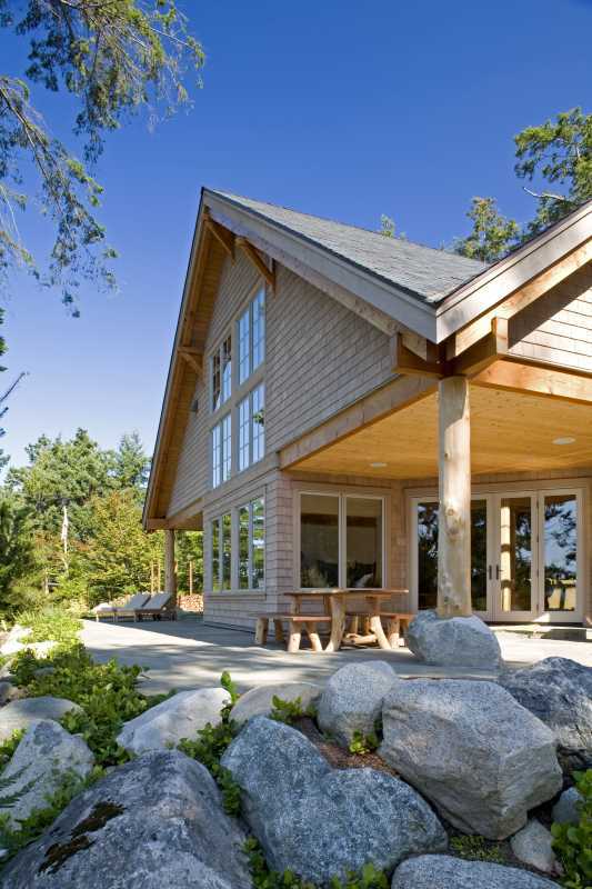 Modern Summer Home - Stone Walkway