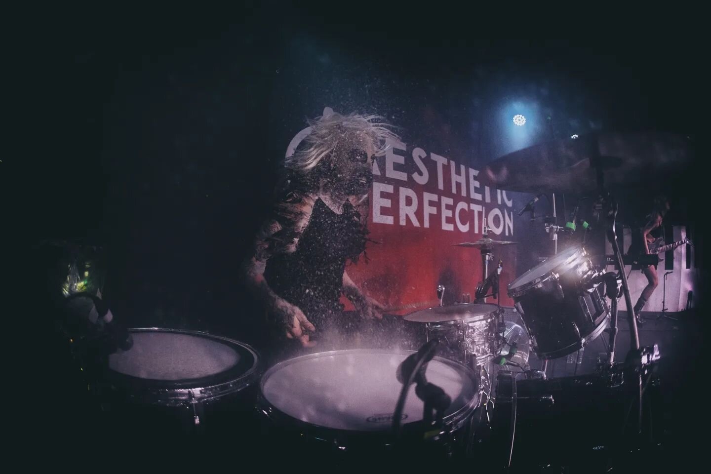 Stepped in to take a few frames of Joe Letz after our photoshoot at the venue... I shan't say what vessel he used to pour liquid onto the drum skins... but it made a helluva shot!
#aestheticperfection #lindemann #emigrate