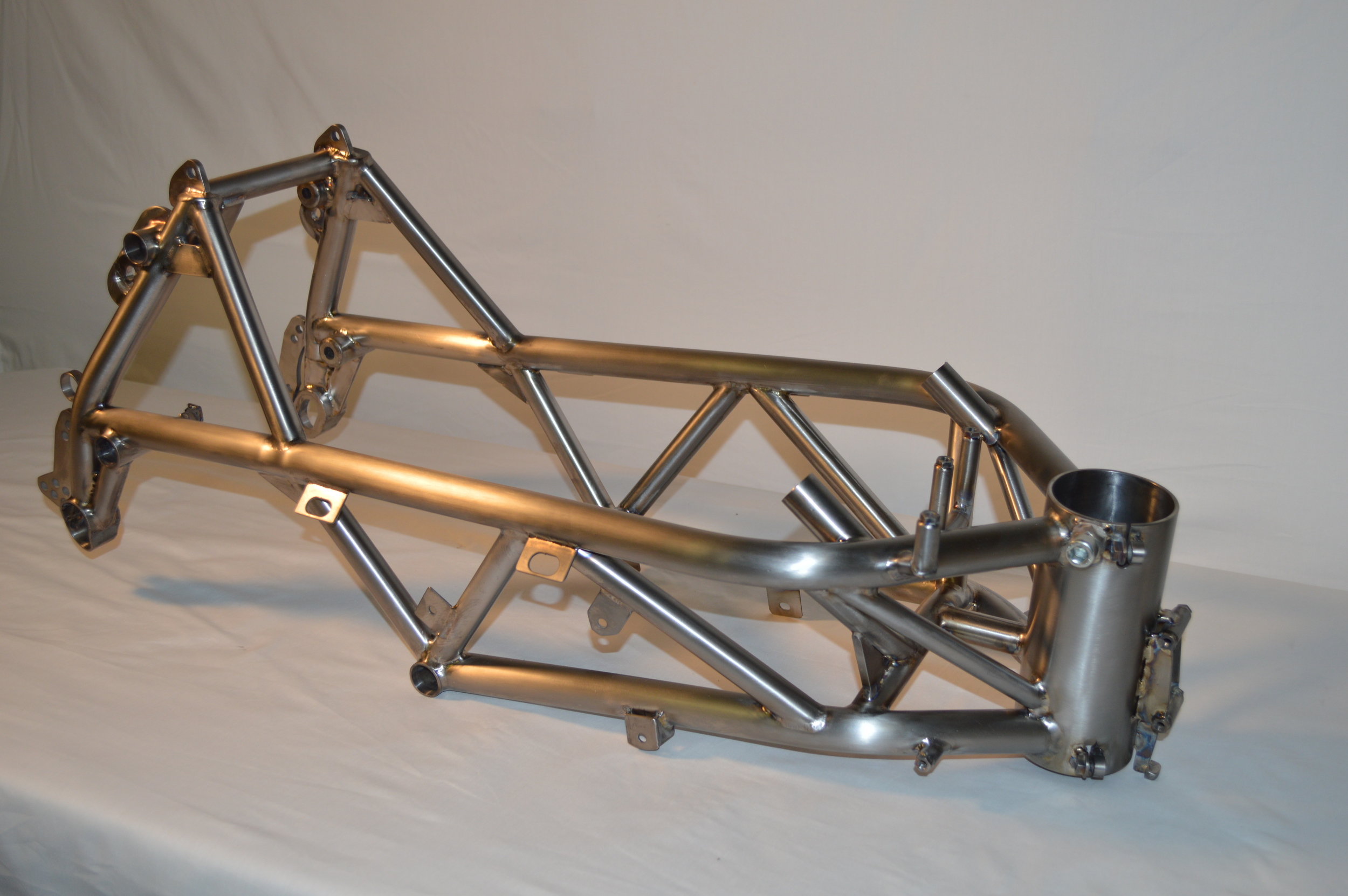 749R_frame_04.jpg