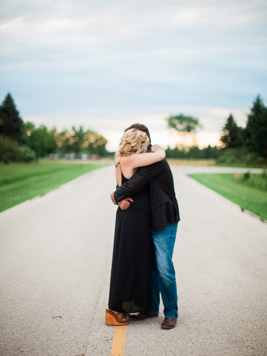 kateweinsteinphoto_motorcycle_engagement_rachel_dave_wisconsin_15.jpg