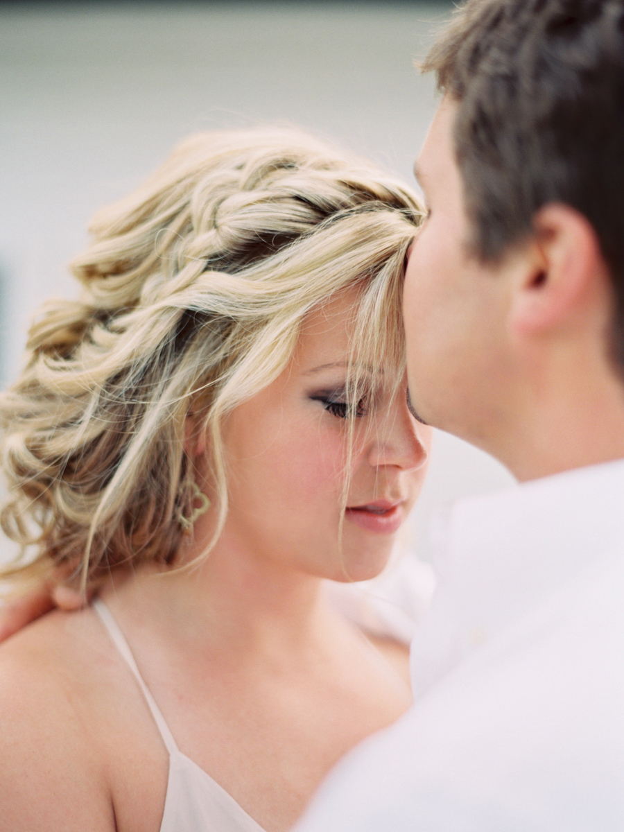 kateweinsteinphoto_motorcycle_engagement_rachel_dave_wisconsin_24.jpg