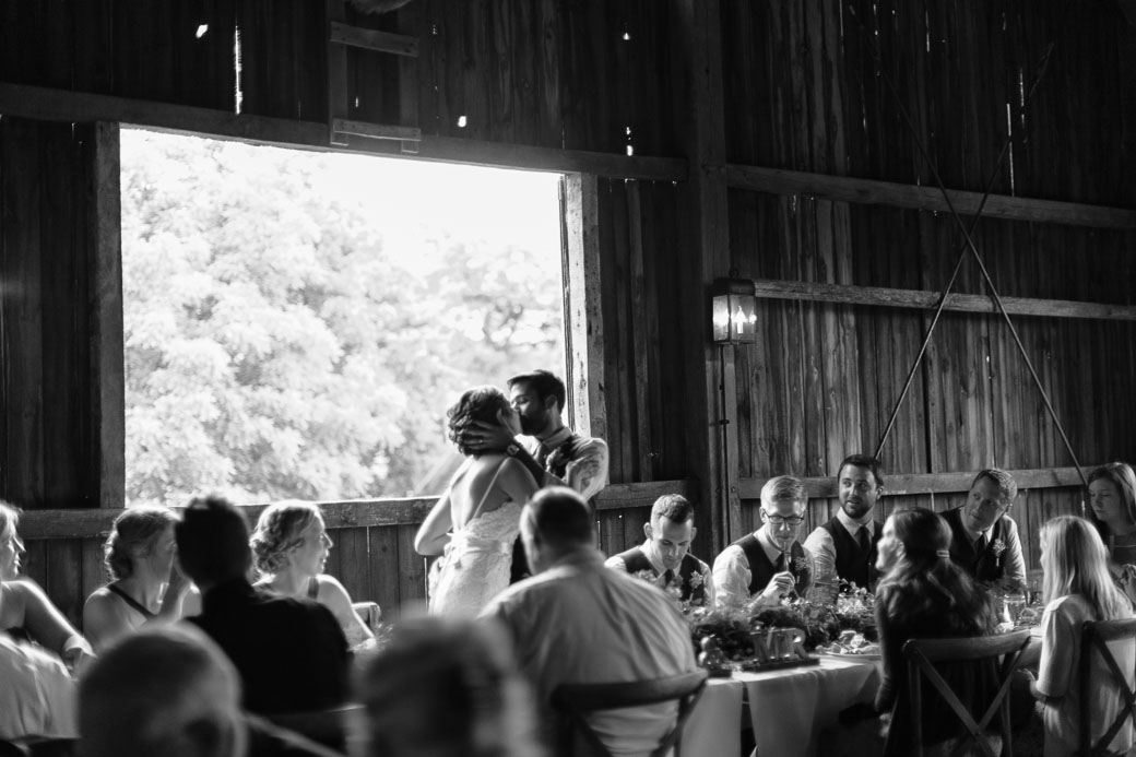 kateweinsteinphoto_farm_at_dover_milwaukee_wedding190.jpg