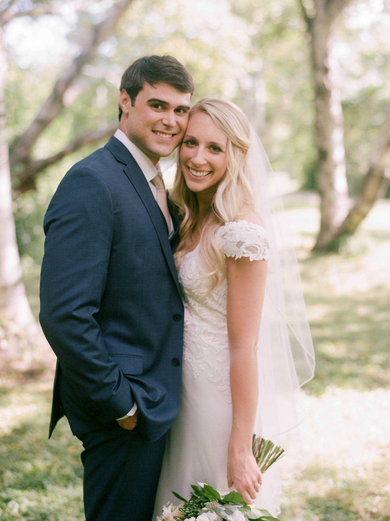 kateweinsteinphoto_kimpton_milwaukee_the_atrium_wedding-191.jpg