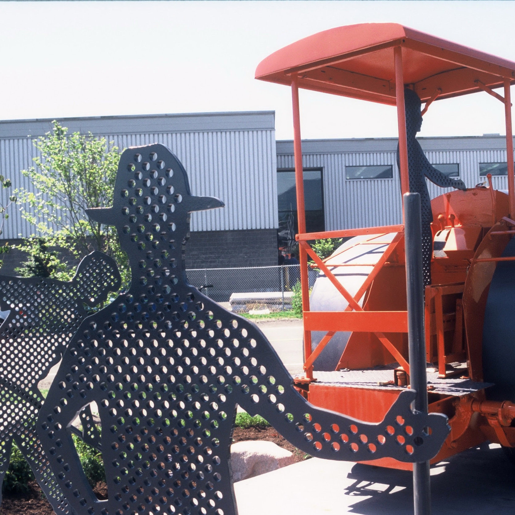 Open Call: Apply to Engineering Artist-in-Residence