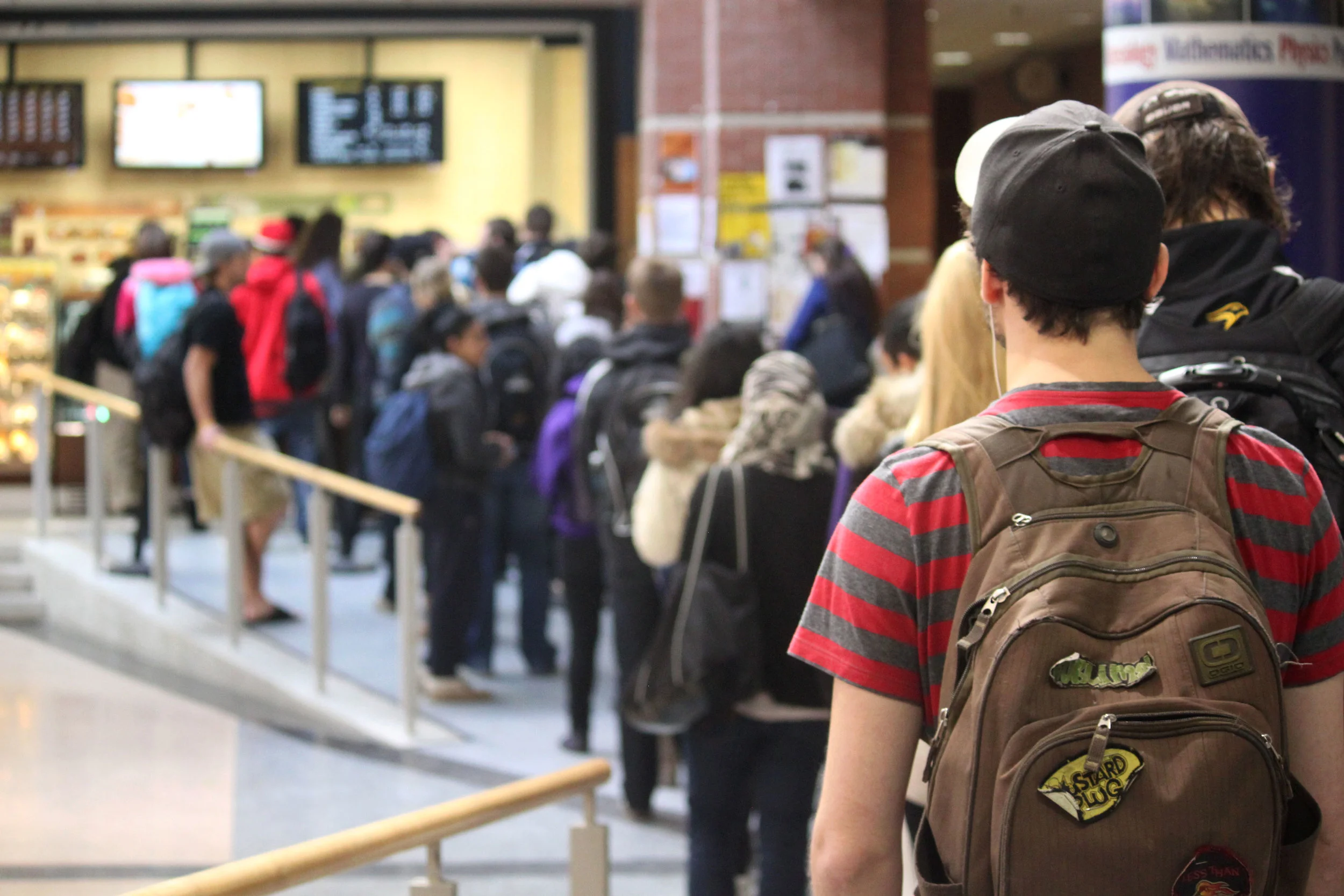 Studies show that admission fees are generally not a primary visitation barrier. | Image: Lineapple.