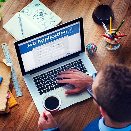 Canadian Arts Orgs Make Salary Disclosure Mandatory in Job Listings