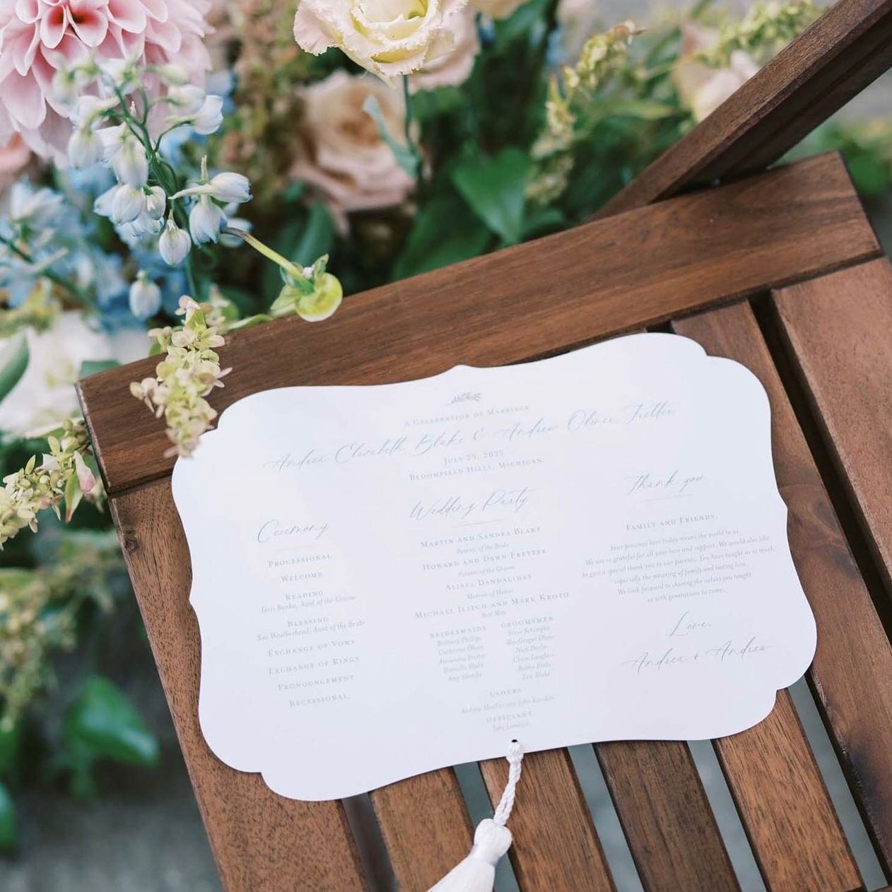 One of our favorite fan programs from 22! 

photography: blainesiesser 
event planning + design: @anntravisevents 
floral design: @willarosefloral