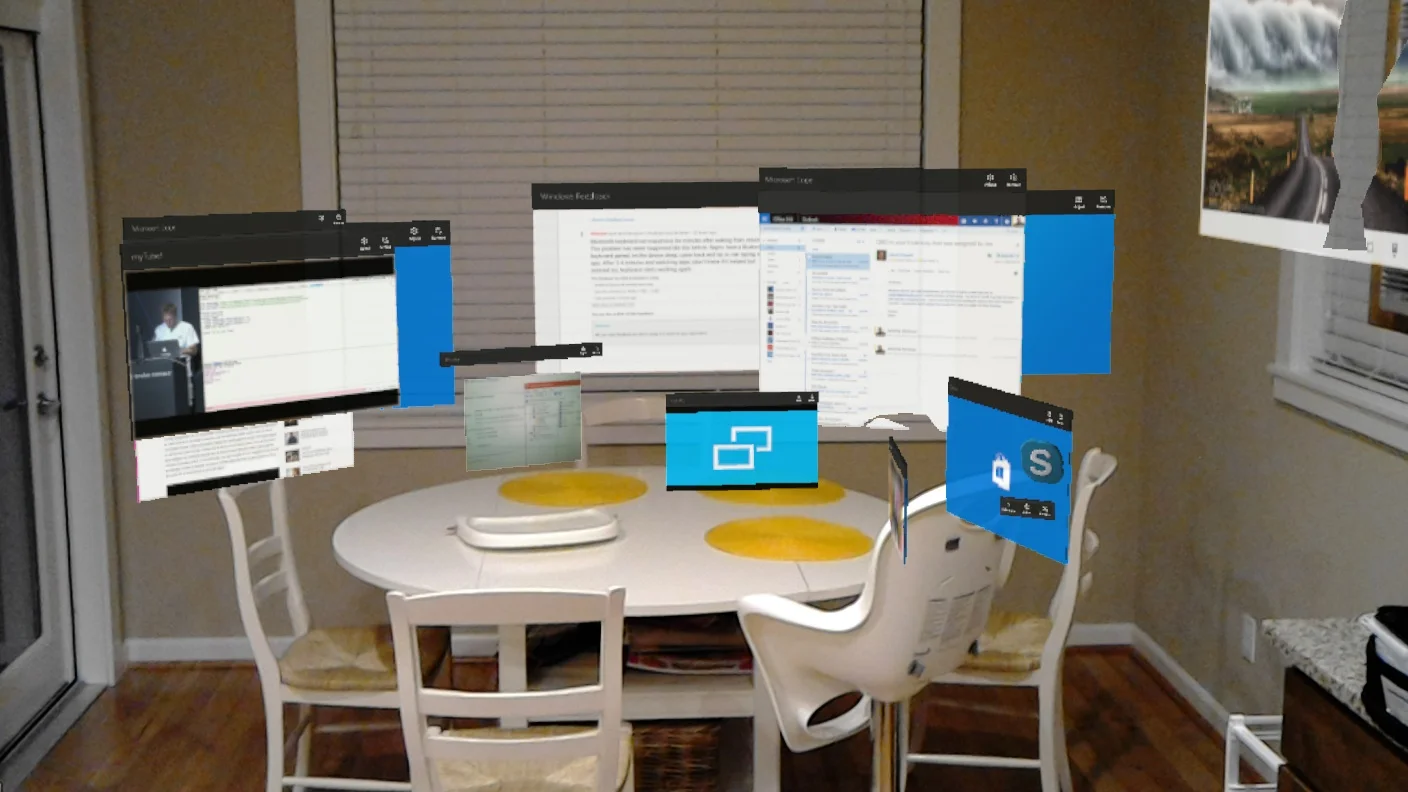 20160112_055908_HoloLens.jpg