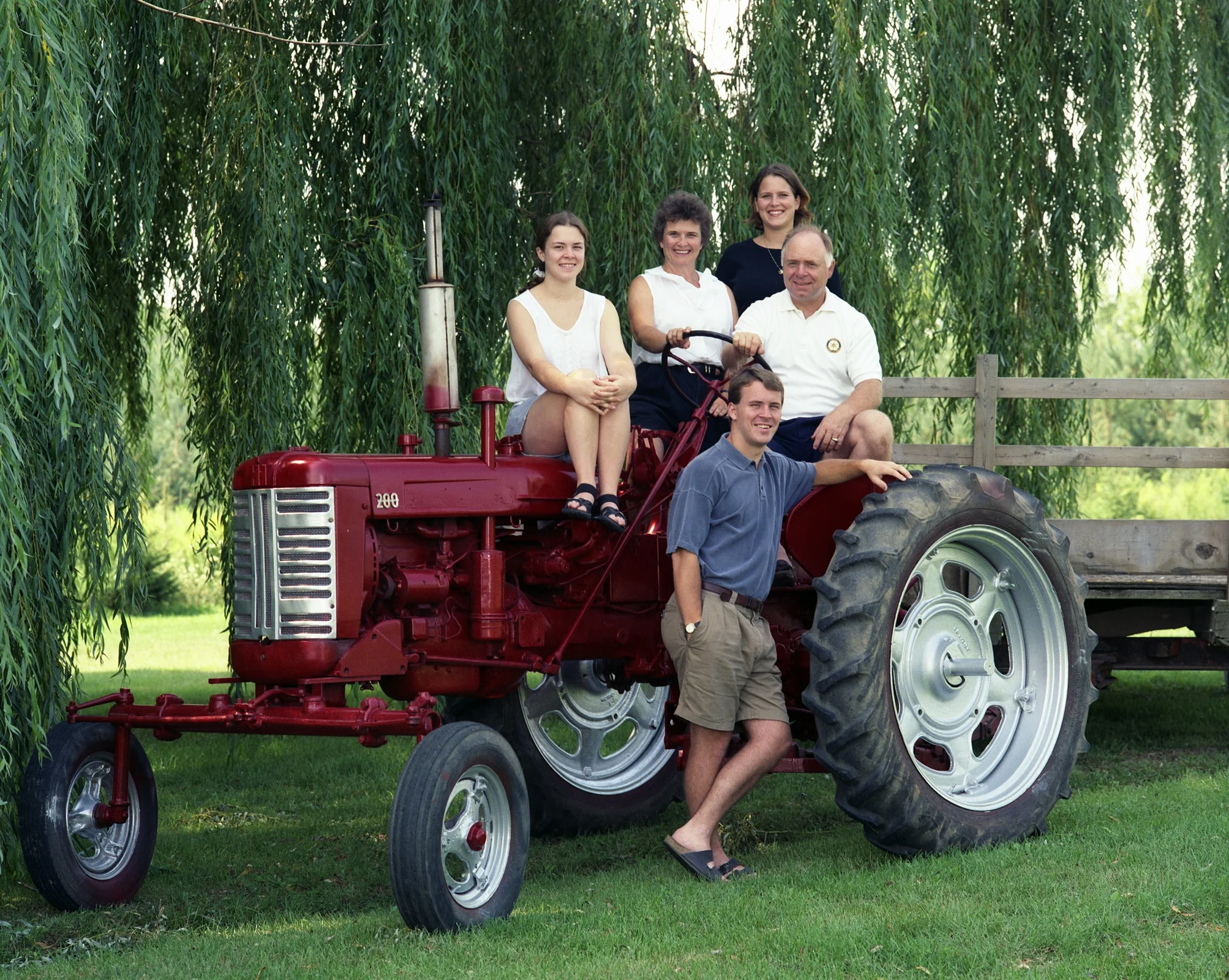 Resize of tractor004final.jpg