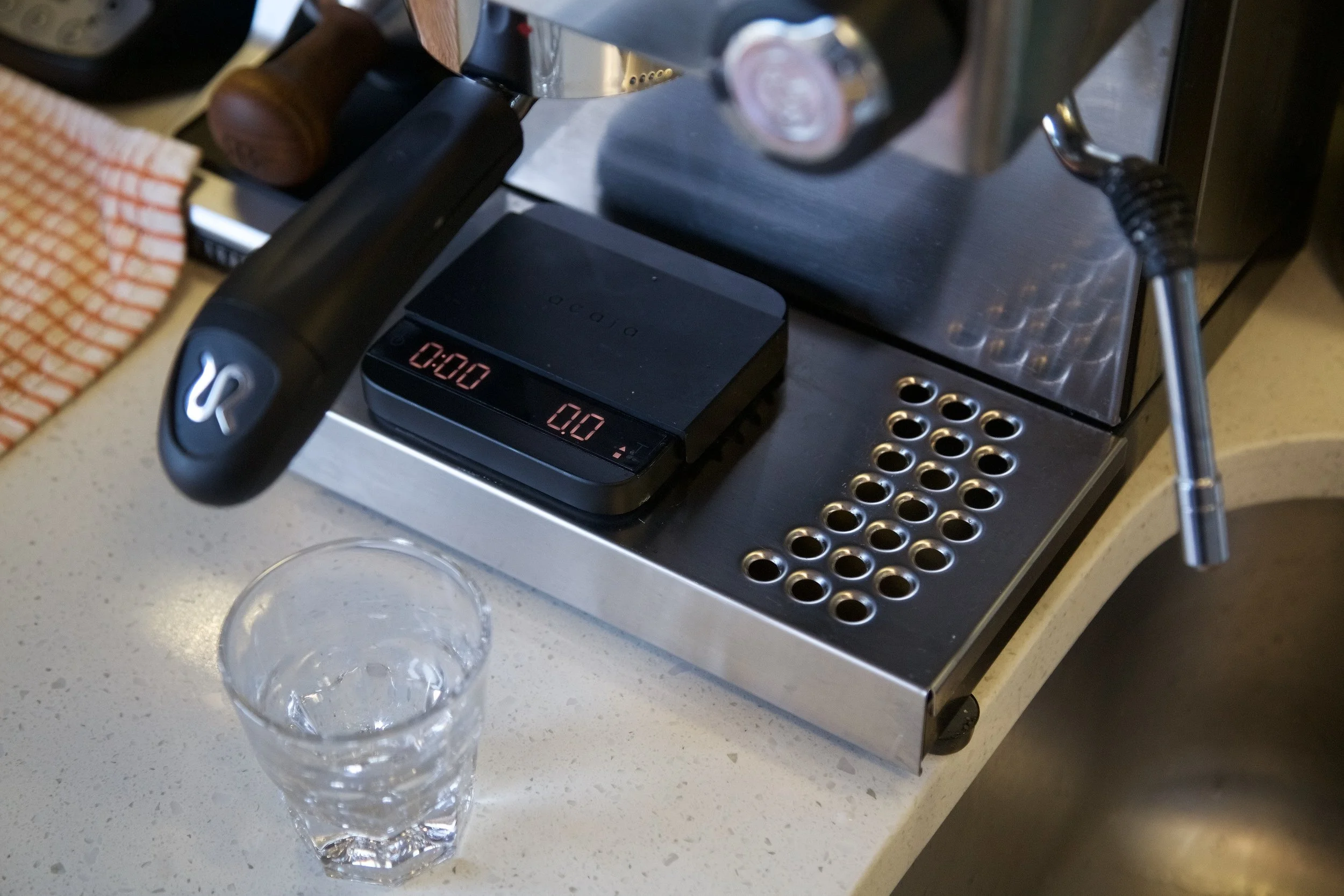 The Rancilio Silvia and Acaia Lunar scale, set up on the counter getting ready to brew.