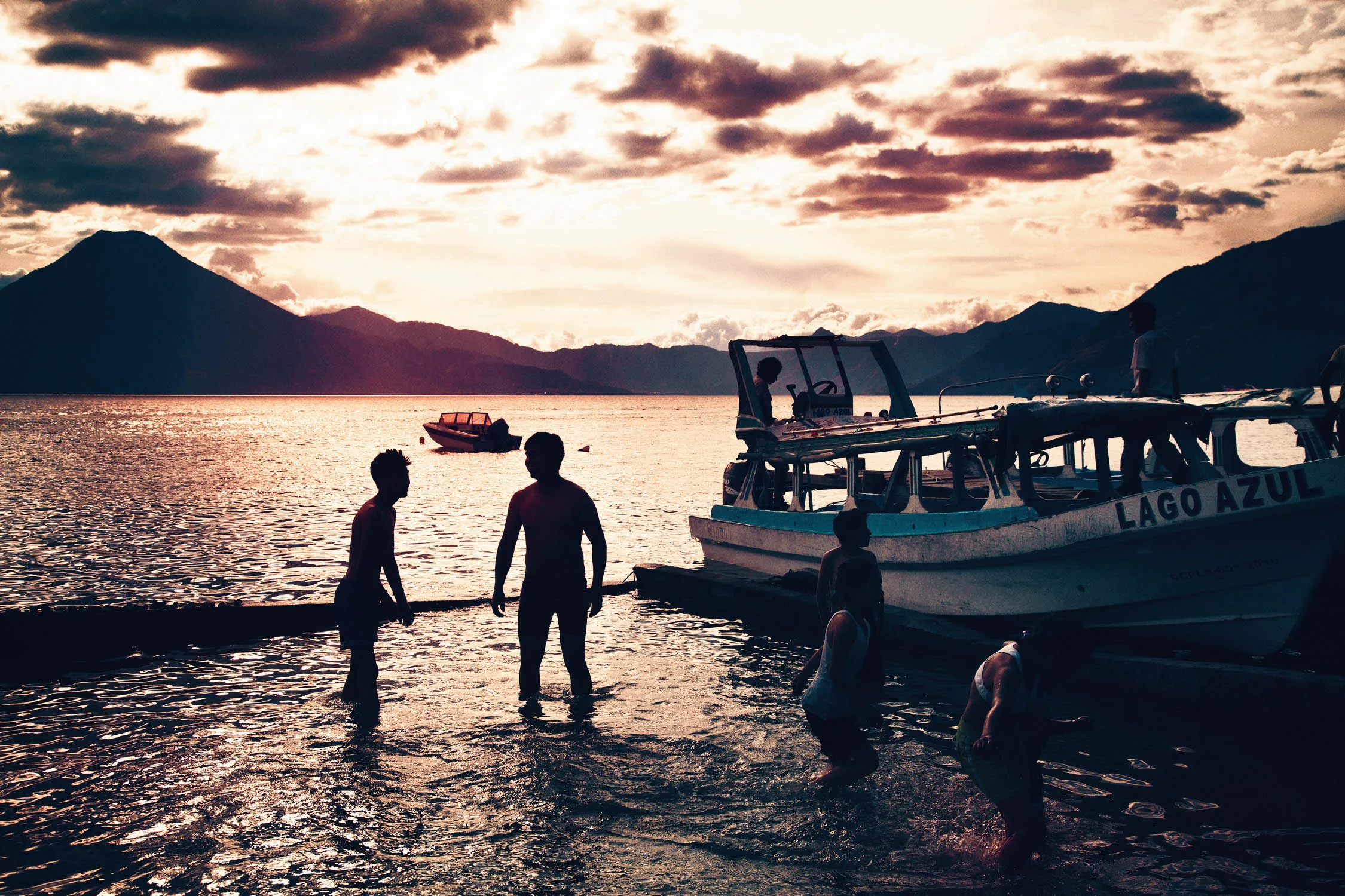 CallieGiovanna_CentralAmerica_Guatemala_LakeAtitlan_20120101_1735.jpg