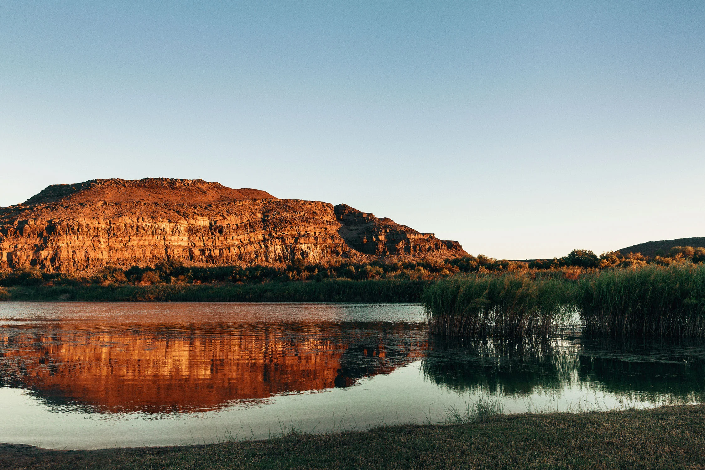 CallieGiovanna_Africa_SouthAfrica_OrangeRiver_20150101_00140.jpg