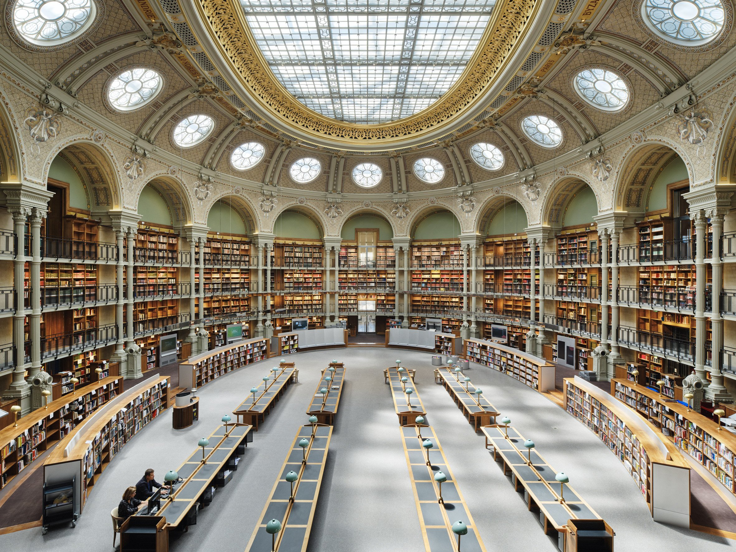 National Library of France. Photography is by Takuji Shimmura