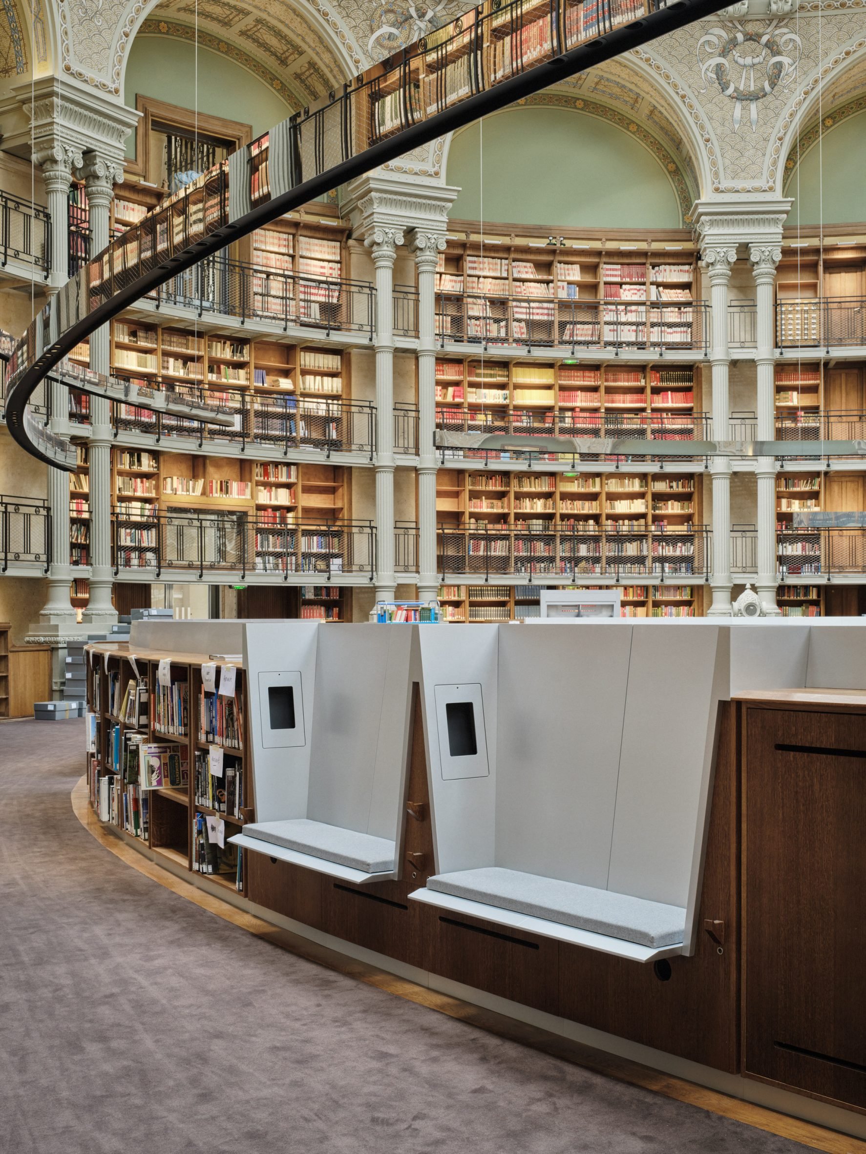 National Library of France. Photography is by Takuji Shimmura