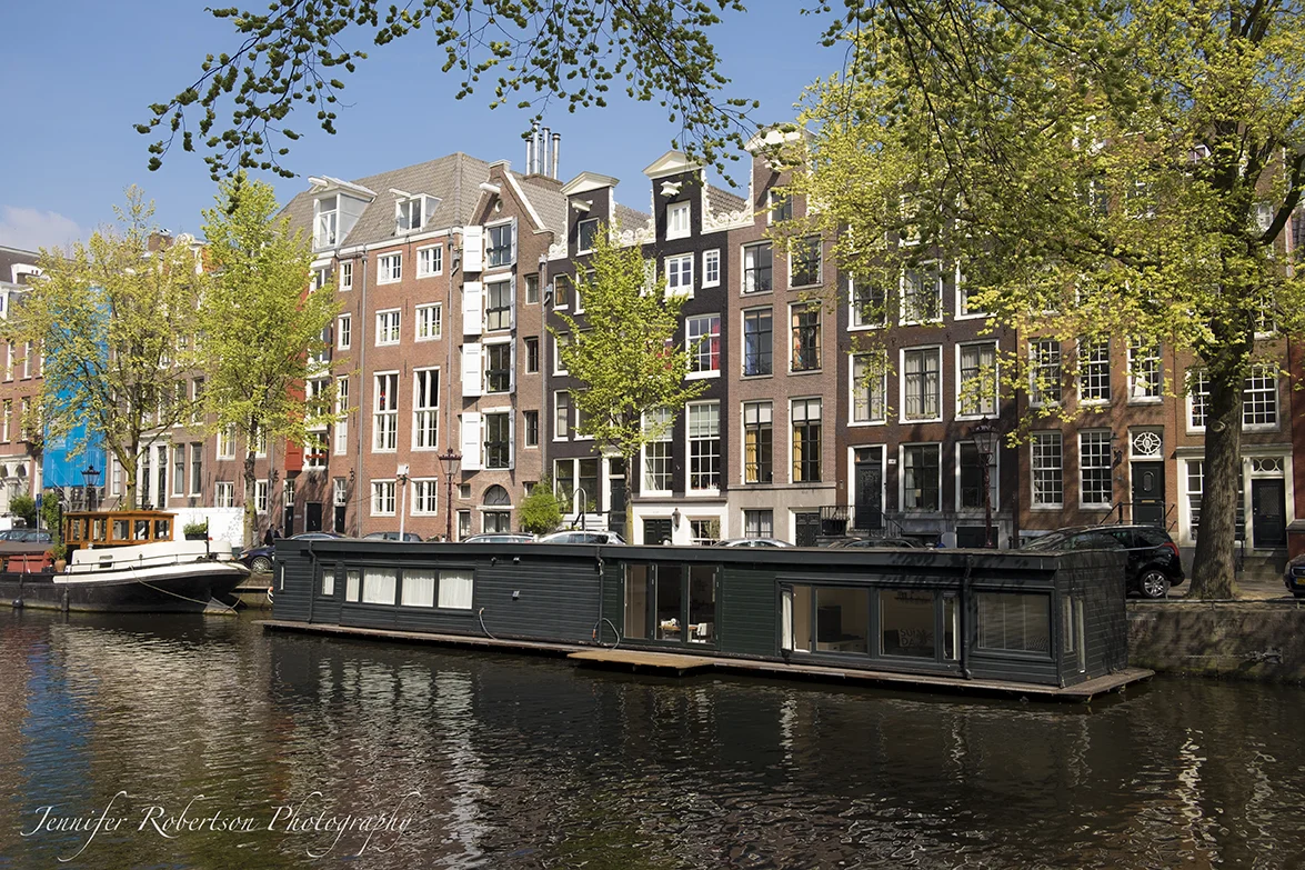 HouseBoatweb.jpg