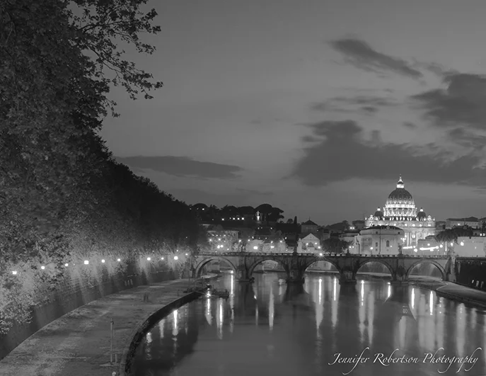 VaticanNight2web.jpg