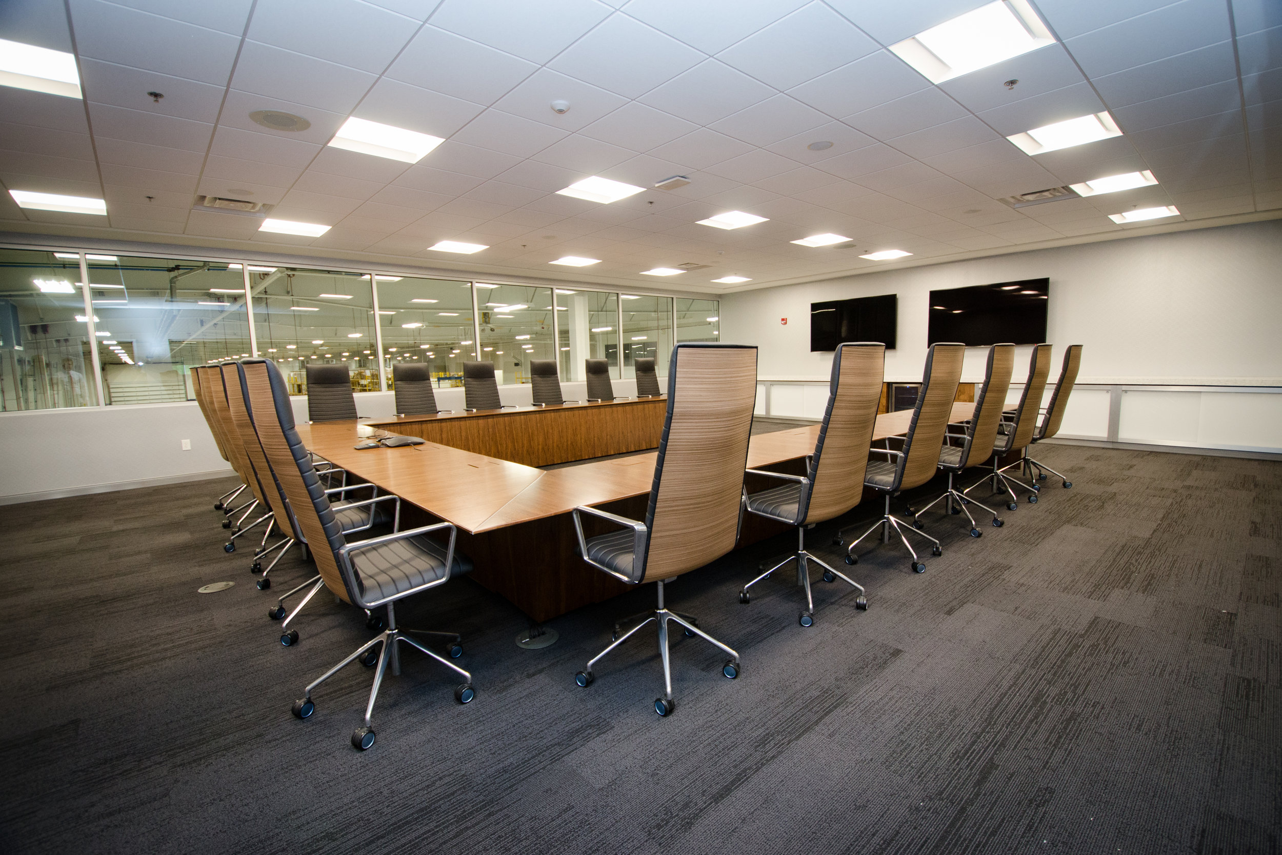 State-of-the-art audio-visual systems in the board room enable content to be displayed from a variety of devices, with easy-to-use wall-mounted and tabletop controllers.
