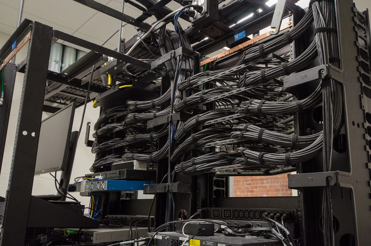 backside cabling.jpg