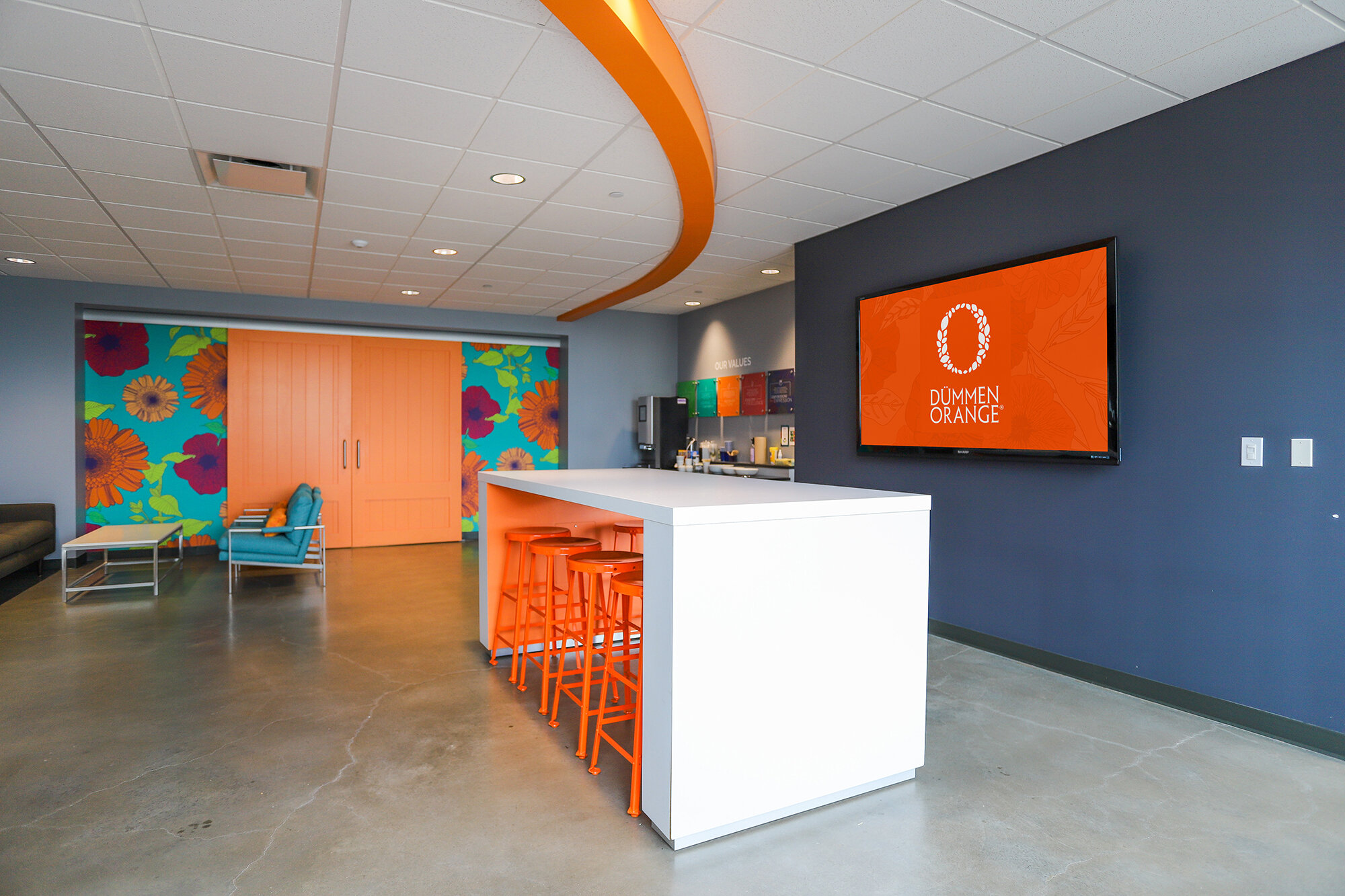 Dummen Orange Lobby 2 - website.jpg