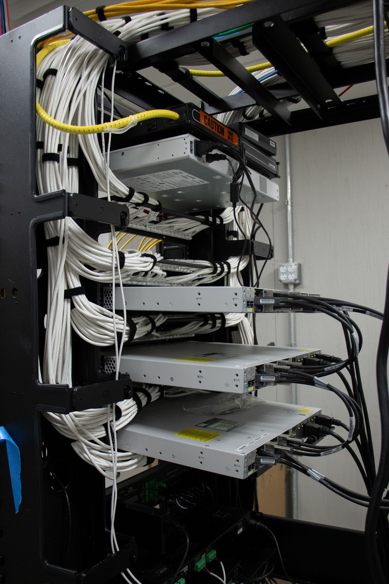 Cabling side angle.jpg