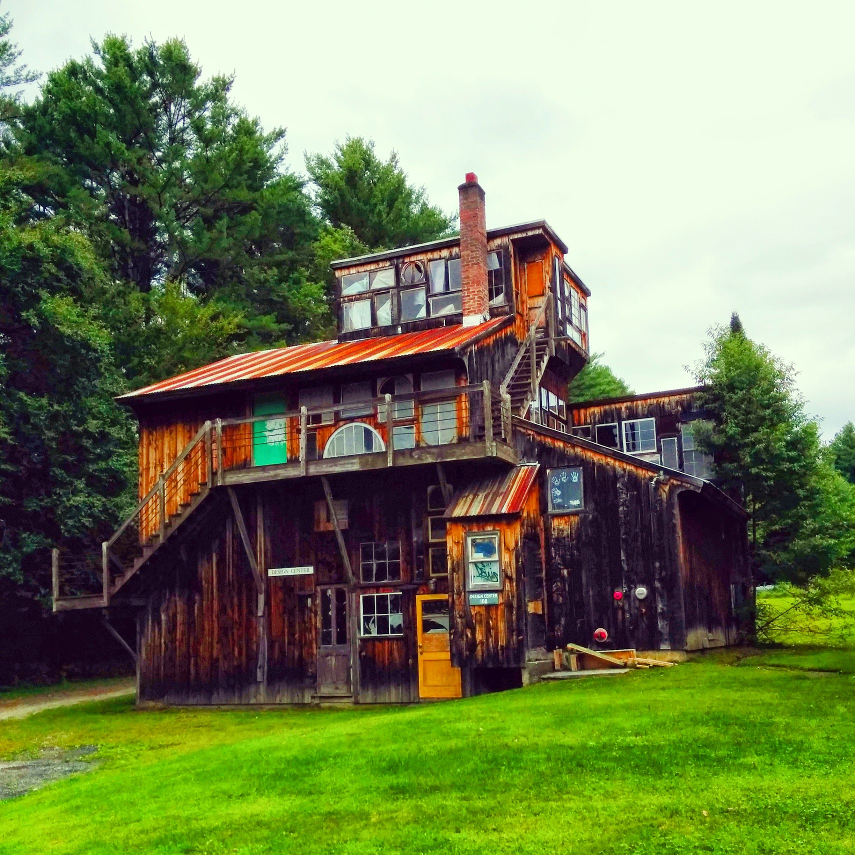 The original DESIGN building at Goddard College in VT. The building that made me decide to finish my degree there!