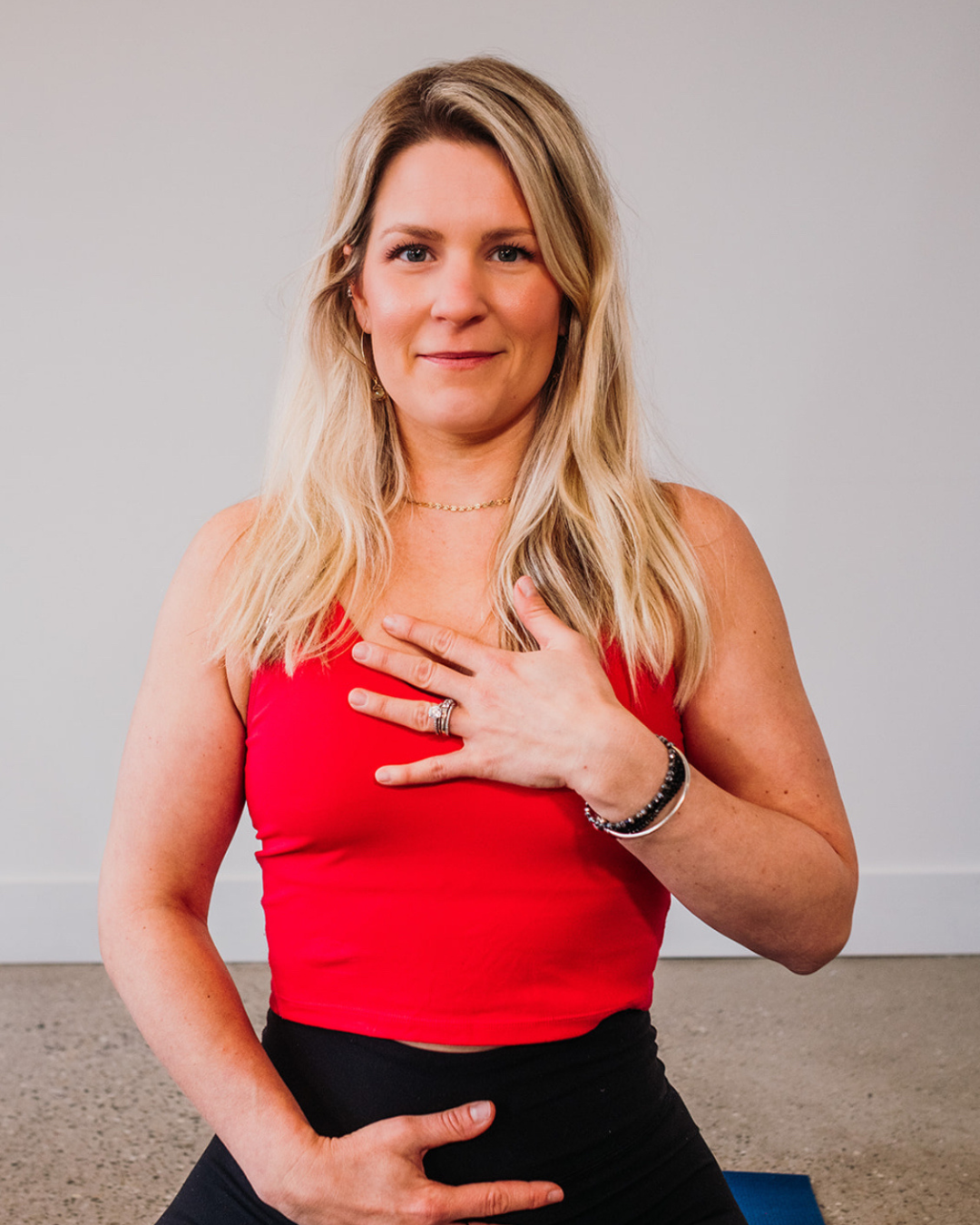 You were never taught your core &amp; pelvic floor should work TOGETHER!…So now you deal with leaking, back pain and a lower belly pooch.