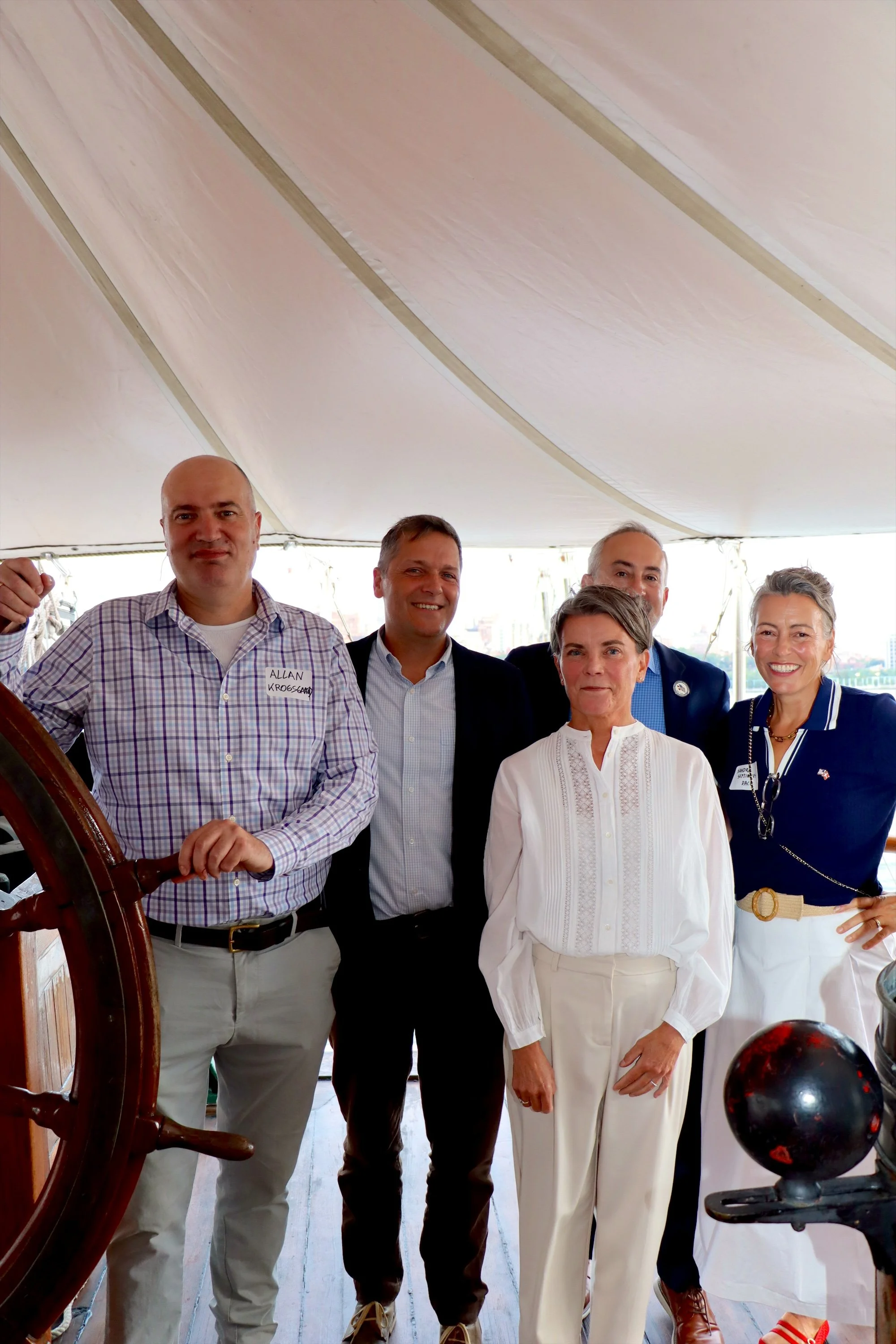 05-portrait-group.jpg