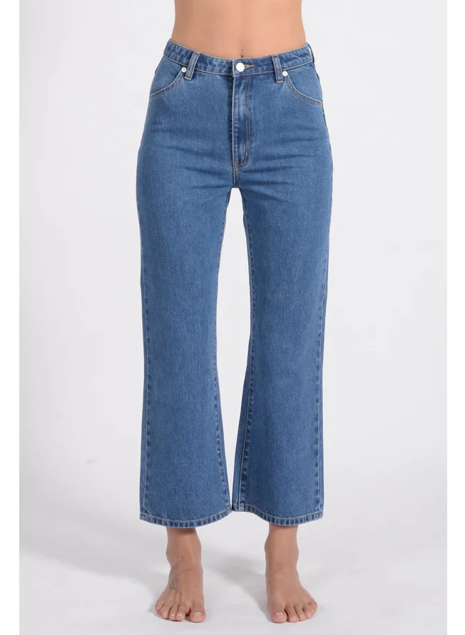9_15_2017_rollas_eastcoast_crop_flare_jeans_1.jpg